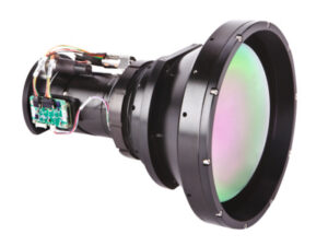 Motorised focus LWIR lens